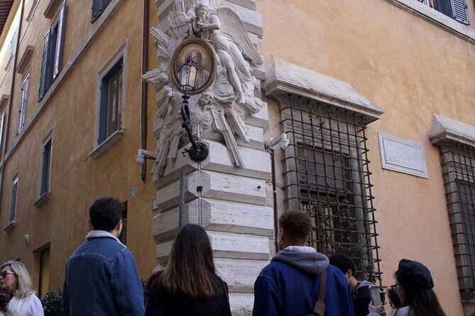 Rome at Night: Small Group Guided City Walking Tour - Colosseum under the lights: and that viewpoint finish