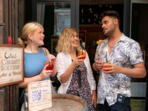 Rome: Bar Crawl with Local Guide & Drinks - Rione Monti After Dark: Why This Neighborhood Has a Different Story