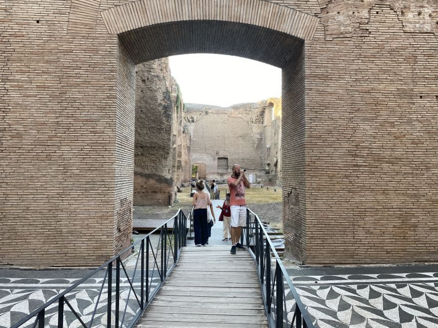 Rome: Caracalla Baths & Circus Maximus — Private or Shared - Getting to the tour: meeting point and what to bring