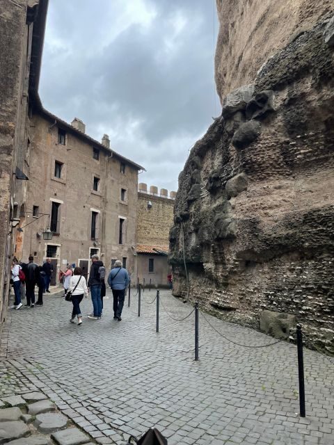 Rome: Castel Sant’Angelo Skip-the-Line Ticket & Audio Guide - Terrace views, Ponte Sant’Angelo photos, and the best places to pause