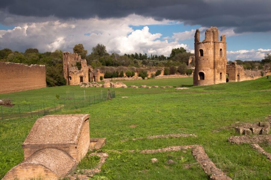 Rome: Catacombs Guided Tour with Transfer - Piazza Ara Coeli start: where you meet and what to look for