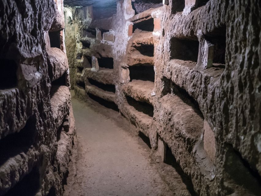 Rome: Catacombs Guided Tour with Transfer - Before you go under: multimedia at the meeting station