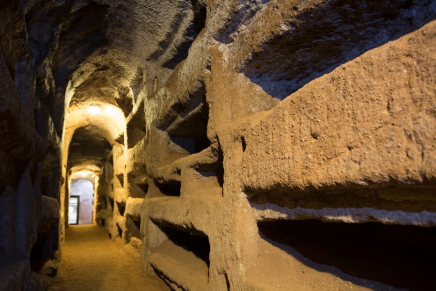 Rome: Catacombs Guided Tour with Transfer - Optional Trevi District Underground: great idea, separate transfer needed