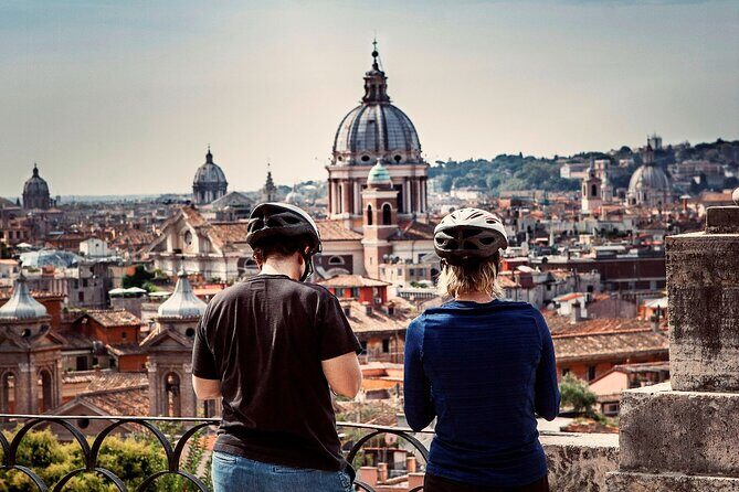 Rome City Small Group Bike Tour with quality Cannondale EBike - Piazza Venezia and Trevi Fountain: two views, two eras