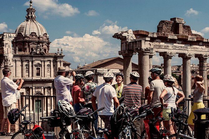 Rome City Small Group Bike Tour with quality Cannondale EBike - Spanish Steps and Piazza del Popolo: classic views with breathing room