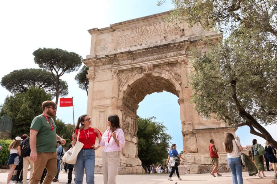 Rome: Colosseum, Forum, and Palatine Tour - Photo stops that actually teach you what to look for