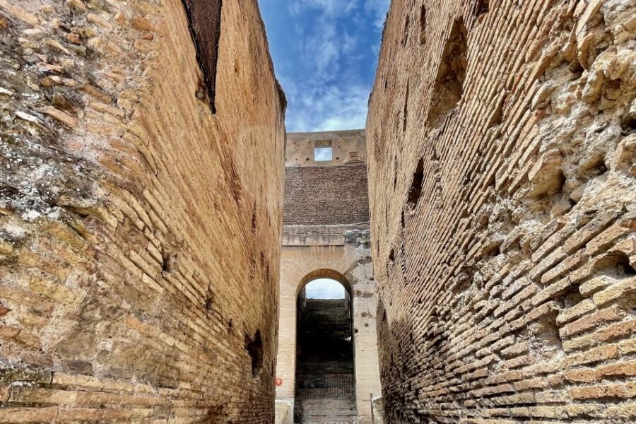 Rome: Colosseum Guided Tour with Entry Tickets - Meeting at Via del Colosseo 41: the easiest way to start smoothly