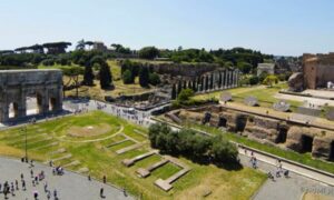 Rome: Colosseum, Palatine Hill, and Roman Forum Tour - Palatine Hill: Romulus and Remus, House of Augustus, and Domitian’s Sunken Garden