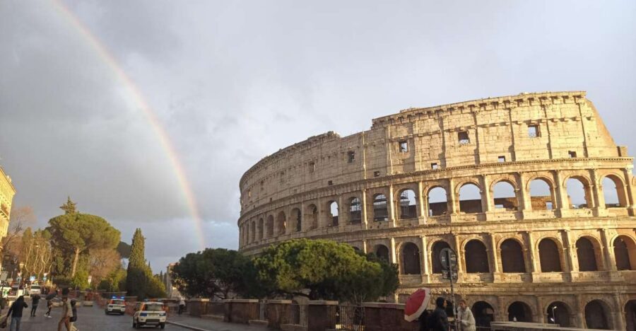 Rome: Colosseum, Palatine Hill, & Roman Forum Walking Tour - Key takeaways before you go