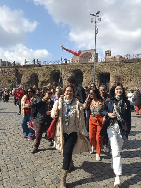 Rome: Colosseum, Palatine Hill, & Roman Forum Walking Tour - Meeting at Colosseo metro and lining up for security