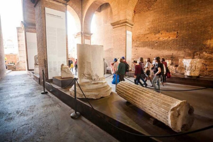 Rome: Colosseum, Palatine & Roman Forum Tour w/Entry Ticket - The 1.5-Hour Guided Colosseum Walk: Pace, Headsets, and Photo Reality