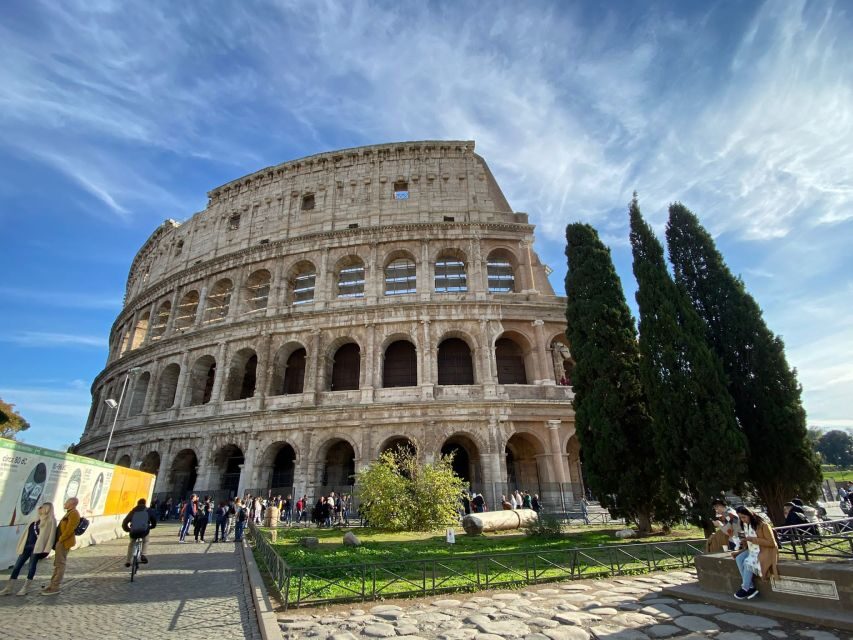 Rome: Colosseum, Roman Forum, and Palatine Hill Ancient Tour - Arch Stops: Titus and Constantine as Story Anchors