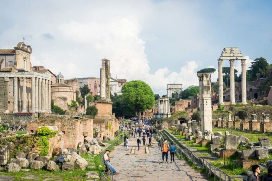 Rome: Colosseum, Roman Forum and Palatine Hill Group Tour - Palatine Hill: the emperor-viewpoint side of Rome