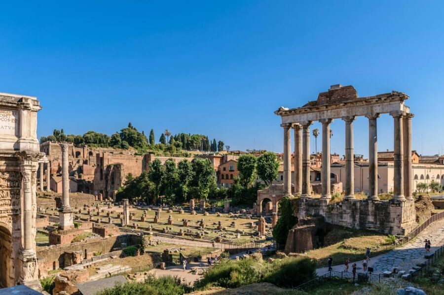 Rome: Colosseum, Roman Forum And Palatine Hill Guided Tour - Guide Quality: What You Can Expect From the People Running This Tour