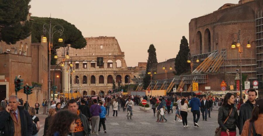 Rome: Colosseum, Roman Forum & Trajan's Market Exterior Tour - Roman Forum outside: Via dei Fori Imperiali and the monuments you’ll recognize