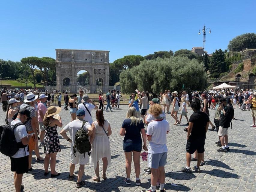 Rome: Colosseum, Roman Forum & Trajan's Market Exterior Tour - Forum Julius Caesar and Palatine Hill: where perspective does the teaching