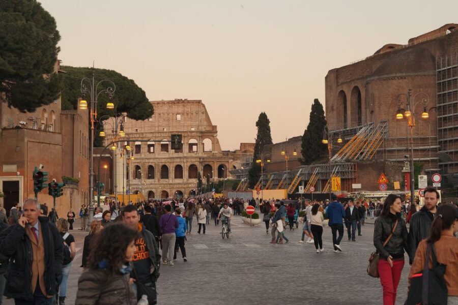 Rome: Colosseum, Roman Forum & Trajan's Market Exterior Tour - Who should book this exterior tour (and who should skip it)