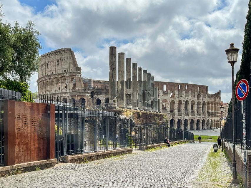 Rome: Colosseum Tour with Access to the Gladiator Arena - Stories and legends: how the guide makes it click