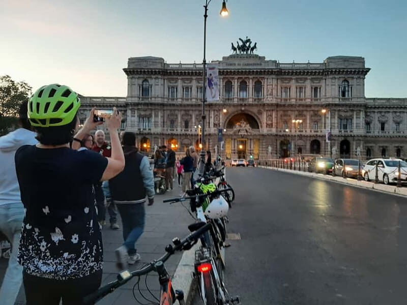 Rome: E-Bike Sunset Tour with Pizza Option - Stop-by-Stop: Colosseum to Roman Forum in the Best Light