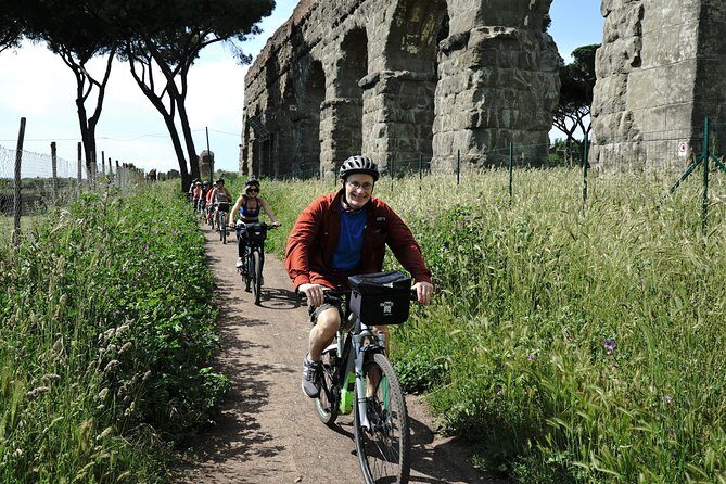 Rome EBike Tour: Appian Way, Catacombs & Roman Aqueducts - Catacombs option: San Callisto vs San Sebastiano, and why the timing matters