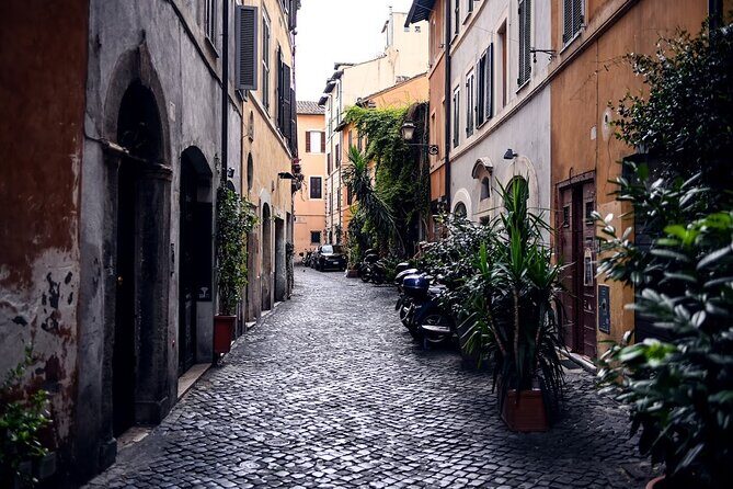 Rome Food Tour in the Historic Centre with 8+ Food Tastings - The Roman Jewish Ghetto: history that still shapes what you eat