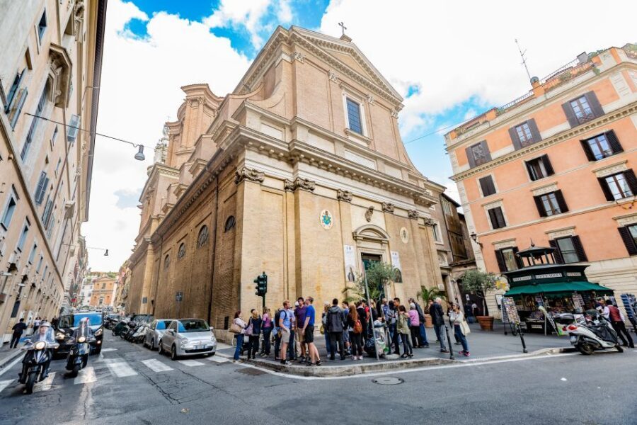 Rome: Fountains and Squares Small-Group Walking Tour - Sant’Ignazio Church: where trompe l’oeil does the talking