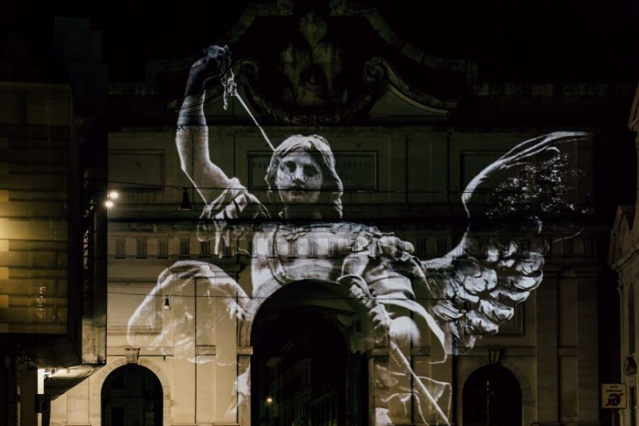Rome: Ghostly Nighttime Walking Tour - Campo de’ Fiori’s orbit: Piazza Farnese and the small sacred moments