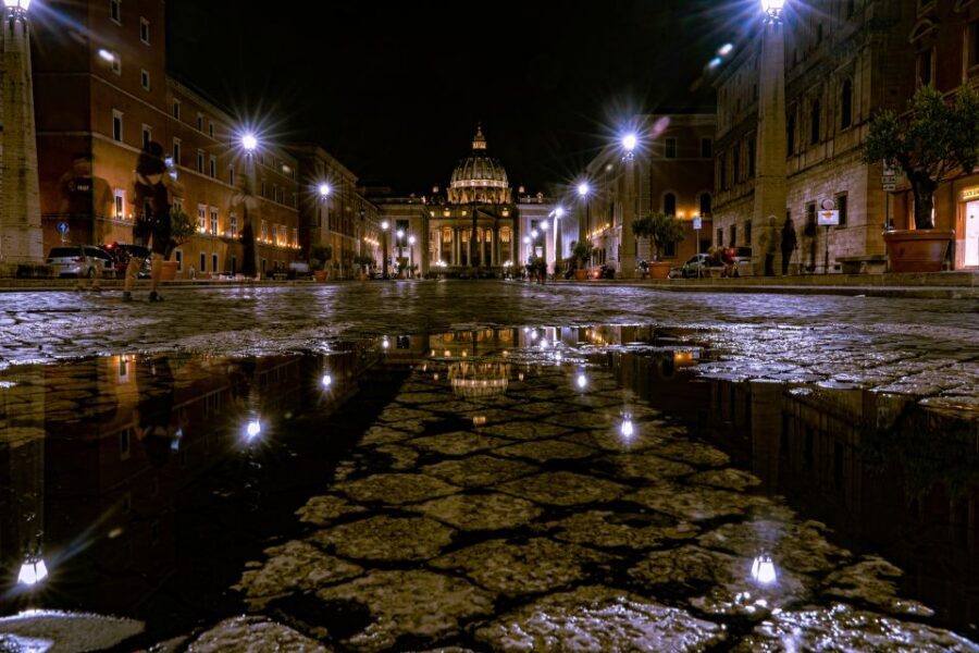 Rome: Ghostly Nighttime Walking Tour - A more historical than spooky vibe: how to enjoy it