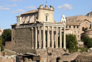 Rome: Guided Group Tour of Colosseum, Roman Forum & Palatine Hill - Entering the Colosseum with official tickets (and what you won’t get)