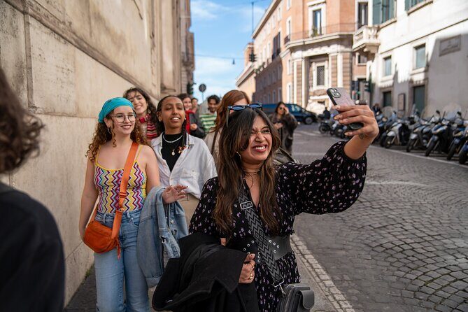 Rome: Guided Small Group Walking Tour of City Highlights - From Vittoriano views to quick unification context