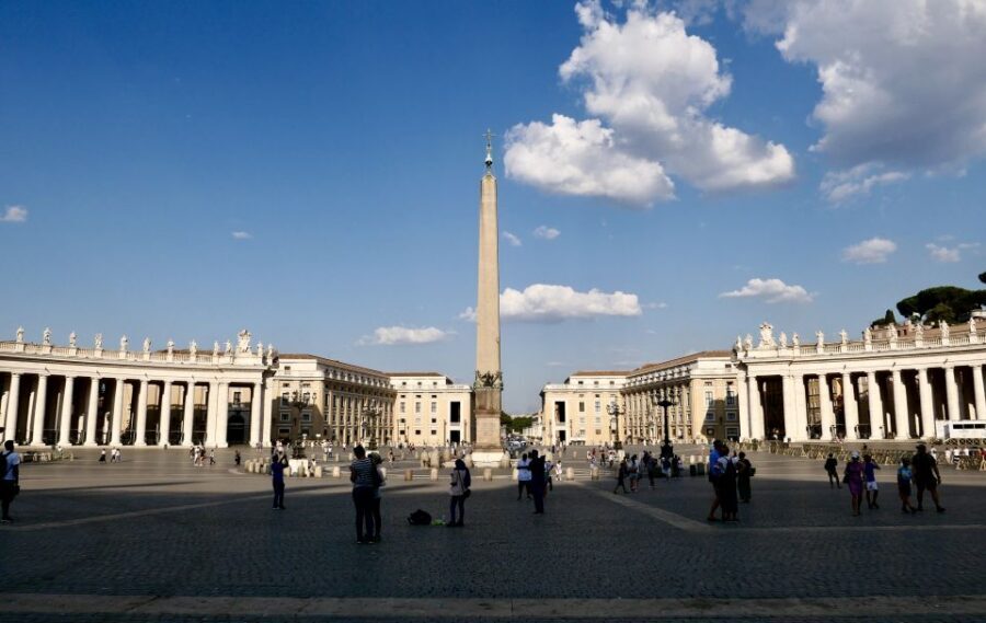 Rome: Guided Tour of St. Peter's Basilica with Dome Climb - Dress code and prep: small rules that matter