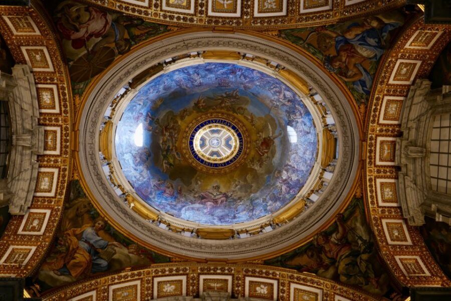 Rome: Guided Tour of St. Peter's Basilica with Dome Climb - St. Peter’s Square: photo stop with purpose
