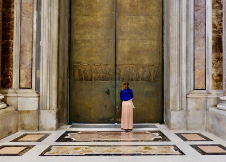 Rome: Guided Tour of St. Peter's Basilica with Dome Climb - 2 hours on the clock, plus real-world waiting