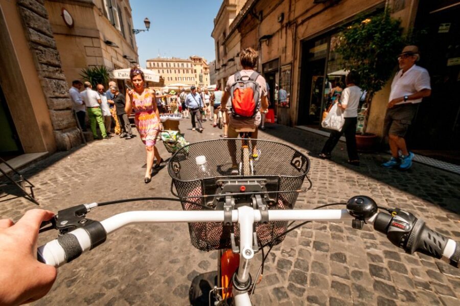 Rome: Highlights Bike Tour - Jewish Ghetto to Campo de’ Fiori: seeing Rome beyond the postcard core