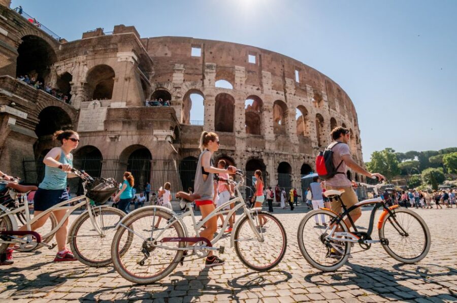 Rome: Highlights Bike Tour - Trevi Fountain time: making the most of the busiest stop