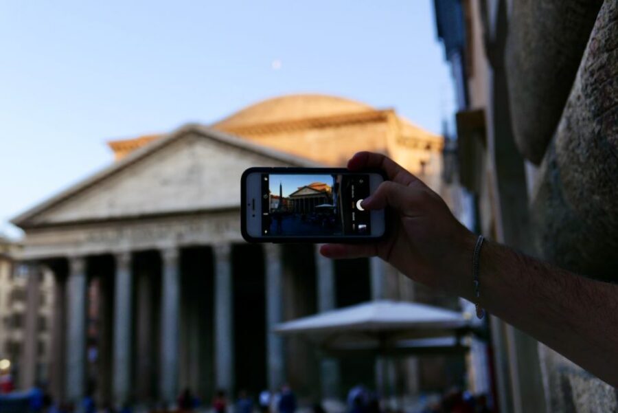 Rome: Pantheon Small Group Tour and Skip-the-Line Ticket - The Pantheon switches religions: Christian church layers and what to look for