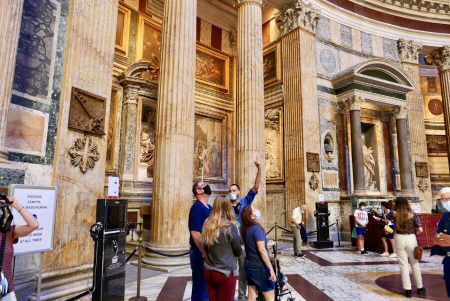 Rome: Pantheon Small Group Tour and Skip-the-Line Ticket - Quick stops nearby: Piazza della Minerva and the Temple of Hadrian