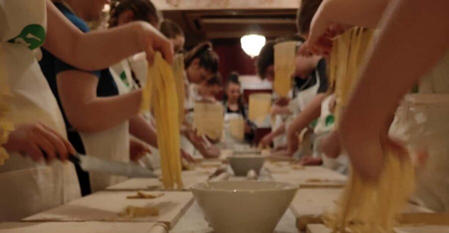 Rome: Pasta & Tiramisu Cooking Class near the Spanish Steps - The Pasta Session: From Egg and Flour to Fettuccine You Can Replicate