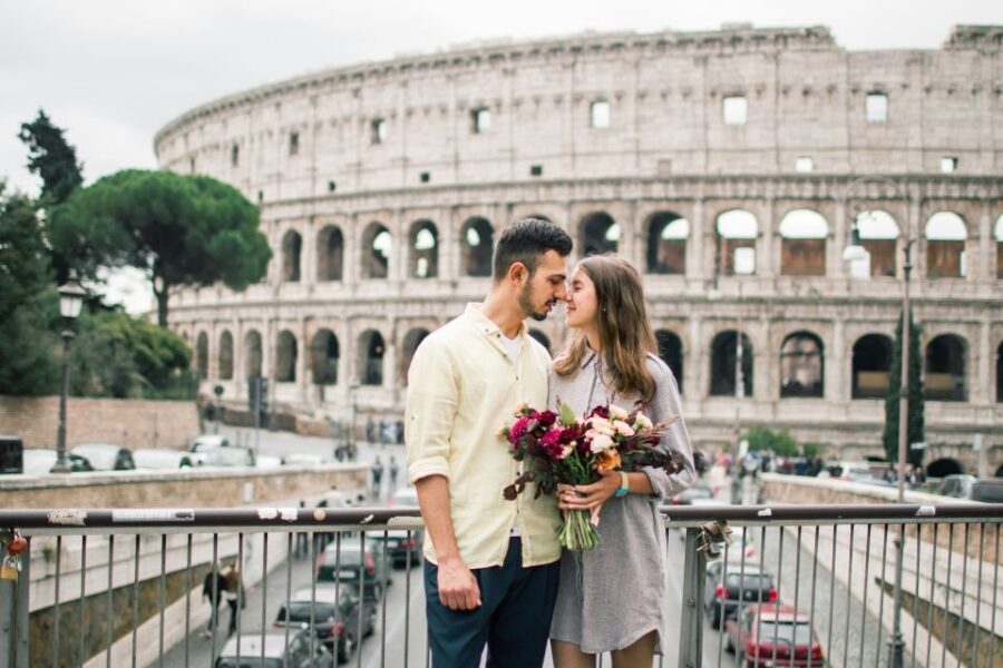 Rome: Personalized Photoshoot outside the Colosseum - The Colosseum Photo Session: What the Photographer Will Actually Do