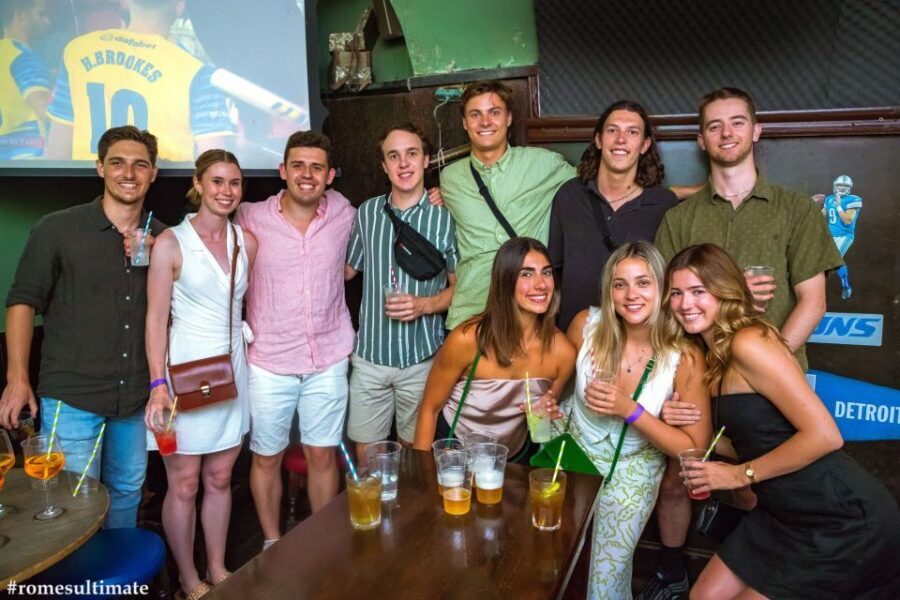 Rome: Pub Crawl and Ultimate Party with Open Bar and Pizza - The 9:30–10:30 open bar hour that sets the tone