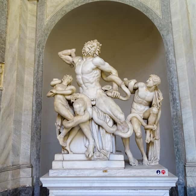 Rome: Skip the line Vatican Museums & Sistine Chapel Tour - The Sistine Chapel: 30 minutes of stillness and big impact