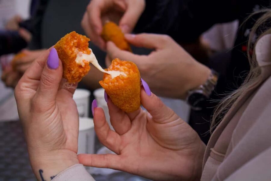 Rome: Small Group Trastevere Food Tour with Dinner - Fiordiluna gelato: the correct ending for a Roman meal