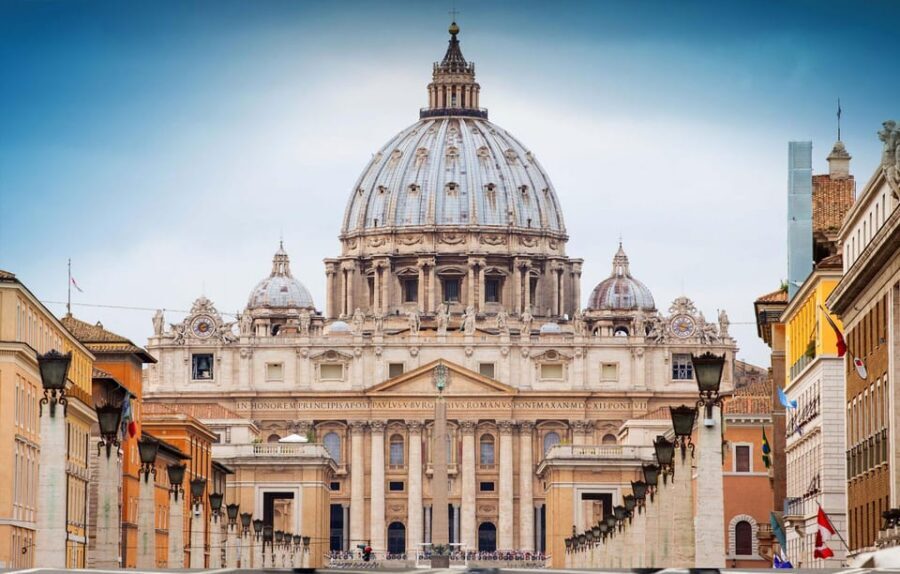 Rome: St. Peter's Basilica Audio Guide with Dome Tickets - Climbing the Dome: Pace, Breath, and the Top Views
