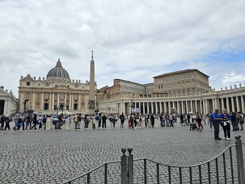 Rome: St. Peter's Basilica, Dome, and Vatican Grottoes Tour - St. Peter’s Square: Getting Oriented Before You Enter