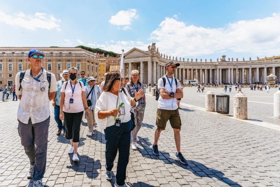 Rome: St. Peter's Basilica, Square and Grottoes Guided Tour - Vatican Grottoes: the underground side of the Papal story