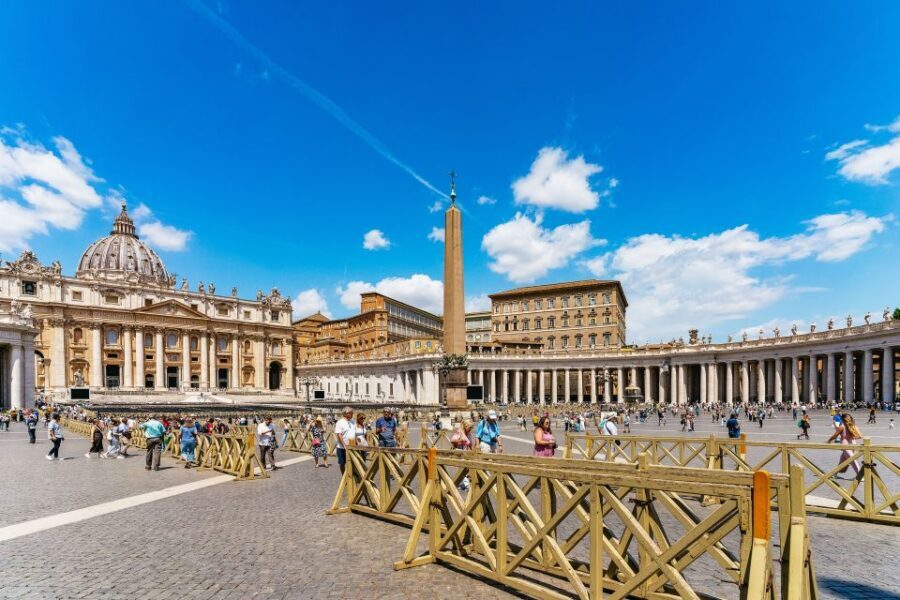 Rome: St. Peter's Basilica, Square and Grottoes Guided Tour - Price and value: why $11 can make sense here