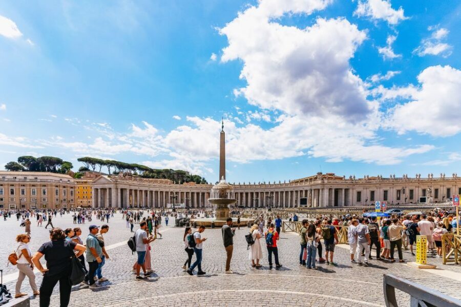 Rome: St. Peter's Basilica, Square and Grottoes Guided Tour - What to watch for: dress code, time pressure, and closures