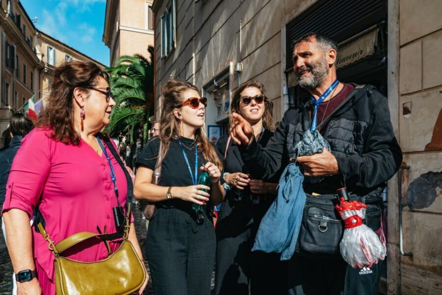 Rome: Trevi Fountain and Underground Guided Tour - Down 9 meters to the Vicus Caprarius area
