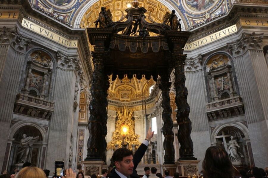 Rome: Vatican Museums & St. Peter's Basilica with Dome Climb - Meeting at Largo del Colonnato and starting smart