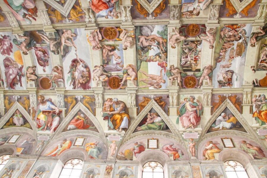 Rome: Vatican, Sistine Chapel & St. Peter's Basilica Tour - Your guide, headsets, and the small comforts that matter